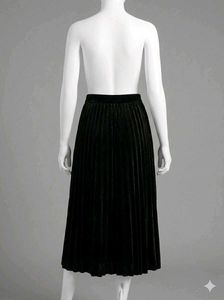 Elegant Black Velvet Midi Skirt