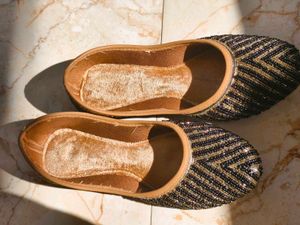 New Embroidered Ethnic Jutti Flats