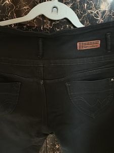 Stylish Black High-Waist Slim Jeans