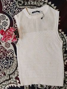 woolen sleeves top.
