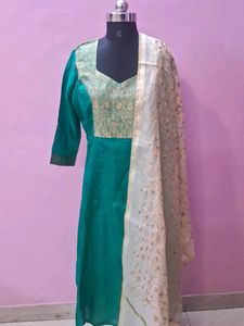 Elegant Green Kurta Set Of 3