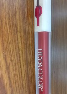 Huda Color Liquid Lipstick