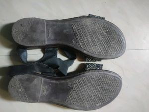 Black Slippers/Sandals