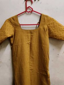 Vintage Mustard Top