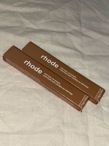 RHODE LIP SHAPE