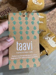 Taavi Thick Sole Sandal