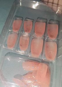 Sparkly Press-On Nails