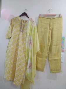 Beautiful and elegant Floral Kurta Set