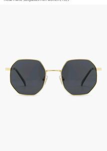 Gorgeous Sunglasses In Golden Frame