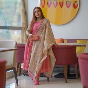 Open Back Kurta Set