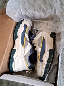 Mode By Red Tape Shoes