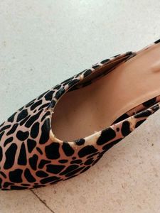 Giraffe Print Heels Pink In Colour