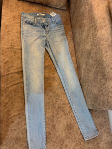 Levi's Light Wash Skinny Jeans