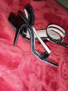 JM Look Heels