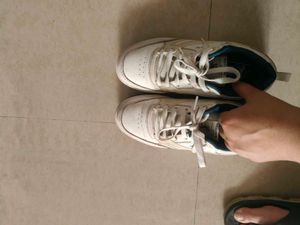 Women Redtape Sneakers