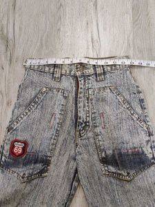 Ma2220 Sabrin baggy jeans waist 26 inches