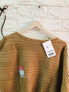 Fusion Max Brown Knit Top Sarg type bloon to