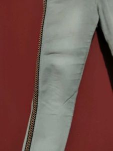 Ankle Length High Rise Jeans