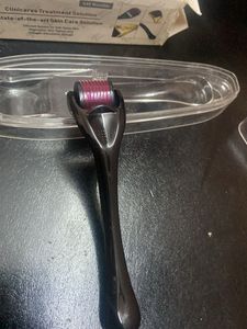 Pack Of 2 Derma Roller With Caseload