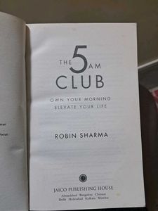 Self Help Book By the Author Robin Sharma.