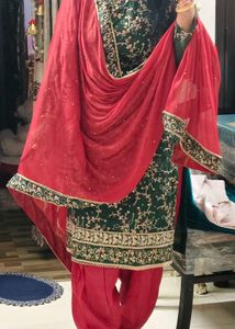 Green Embroidered Kurta Set Fix price 1500