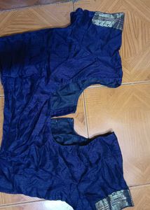 Dark Blue Coloured Saree W Blouse