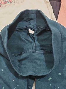 2 Girls T-shirt &amp; 3/4 Legging Set