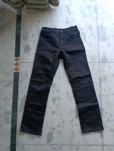 Black Denim Jeans For Both Men And Women