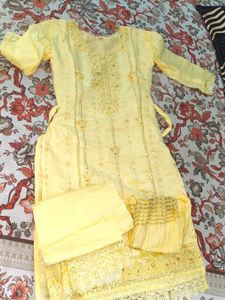 Yellow Embroidered Kurti Set With Dupatta