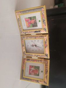 Foldable Triple Photo Frame with Clock