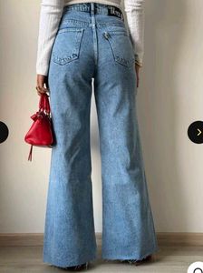 Highwaist Blue Jeans -- Raw Ripped