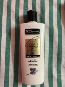 TRESemme Keratin Smooth Set accept shampoo