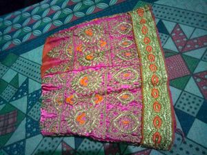 Embrodierd Lehanga choli.