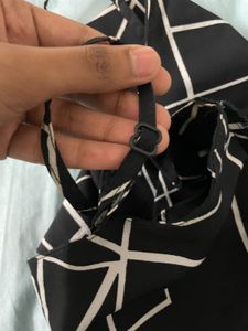 Chic Geometric Crop Top