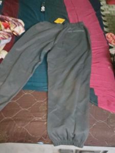 IS BEST JOGGERS IN BAWAKOOF BRAND