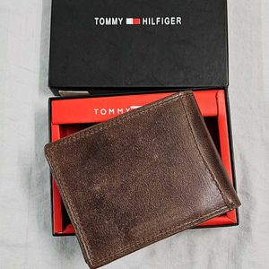 Tommy Hilfiger Leather Wallet with Box