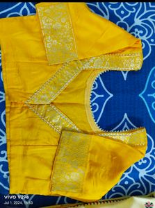 New Unused ChanderiSilk ReshamWork Saree StichedBl