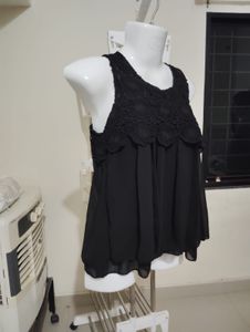 Crochet Detail Black Tank Top