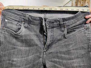 Charcoal Ripped Jeans(Men)