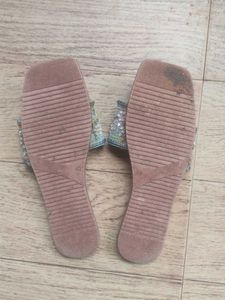 Flats For Daily Use