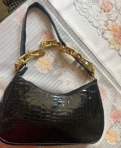 June Sale 🔥Black Faux Shoulder Bag