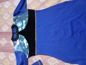 Woolen Kurti With Black Designed