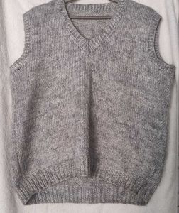 UNISEX VEST KNITTED SWEATER 🤍