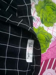 Grid Pattern Button-Down Top