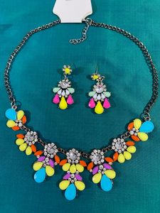 Fashion Crystal Waterdrop Cluster Statement Necklace