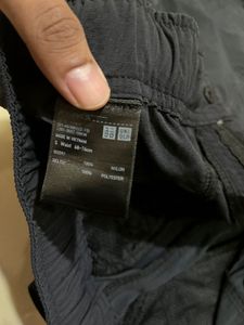 Uniqlo Geared Navy Blue Shorts.