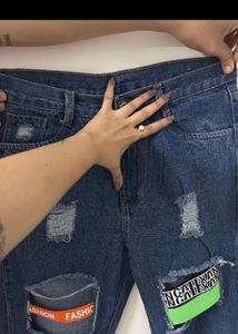 Distressed Blue Jeans 🌼