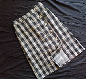 Checkered Skirt (Black&White)