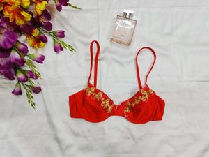 🇳🇿💗💫Red Floral Embroidered Bra