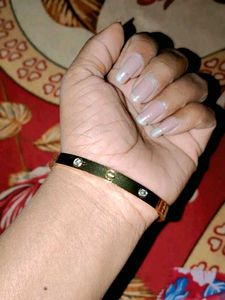 Elegant Gold Bracelet